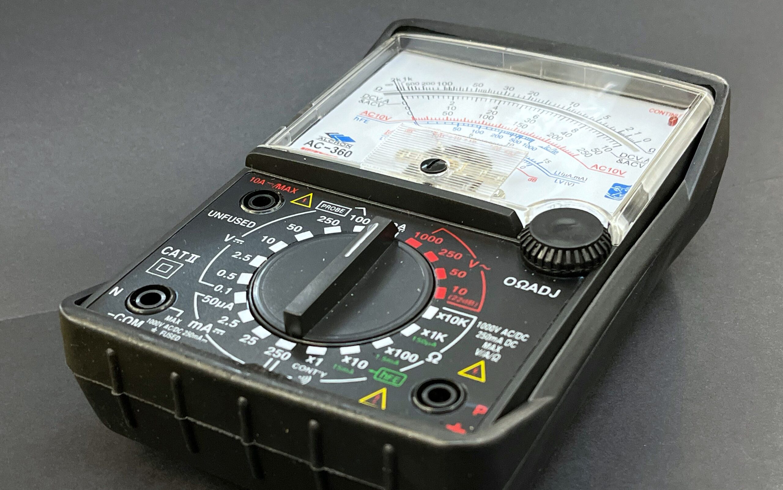 Analoge multimeter MT250