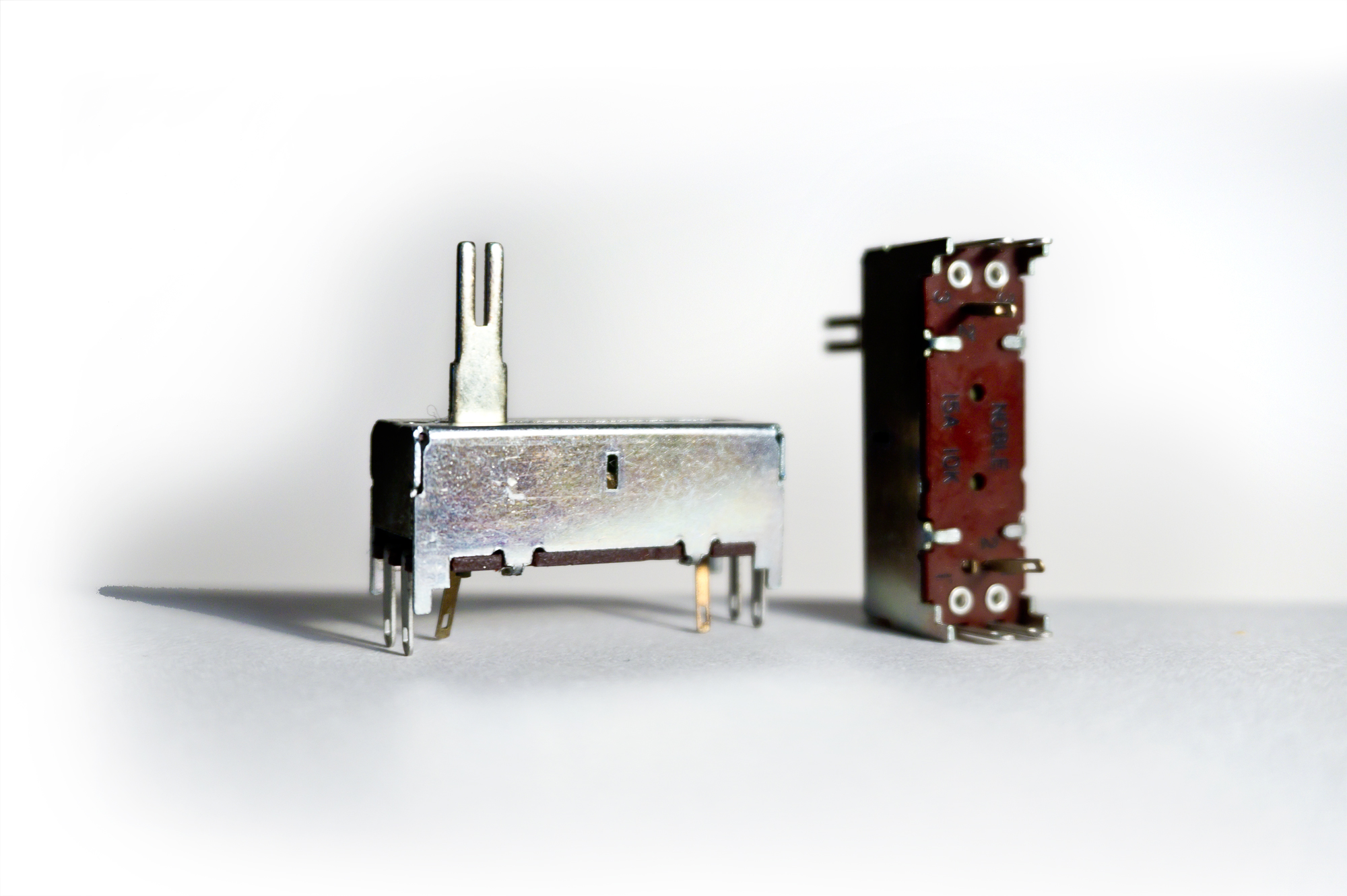 10 KΩ A x 2 logaritmisch – Noble