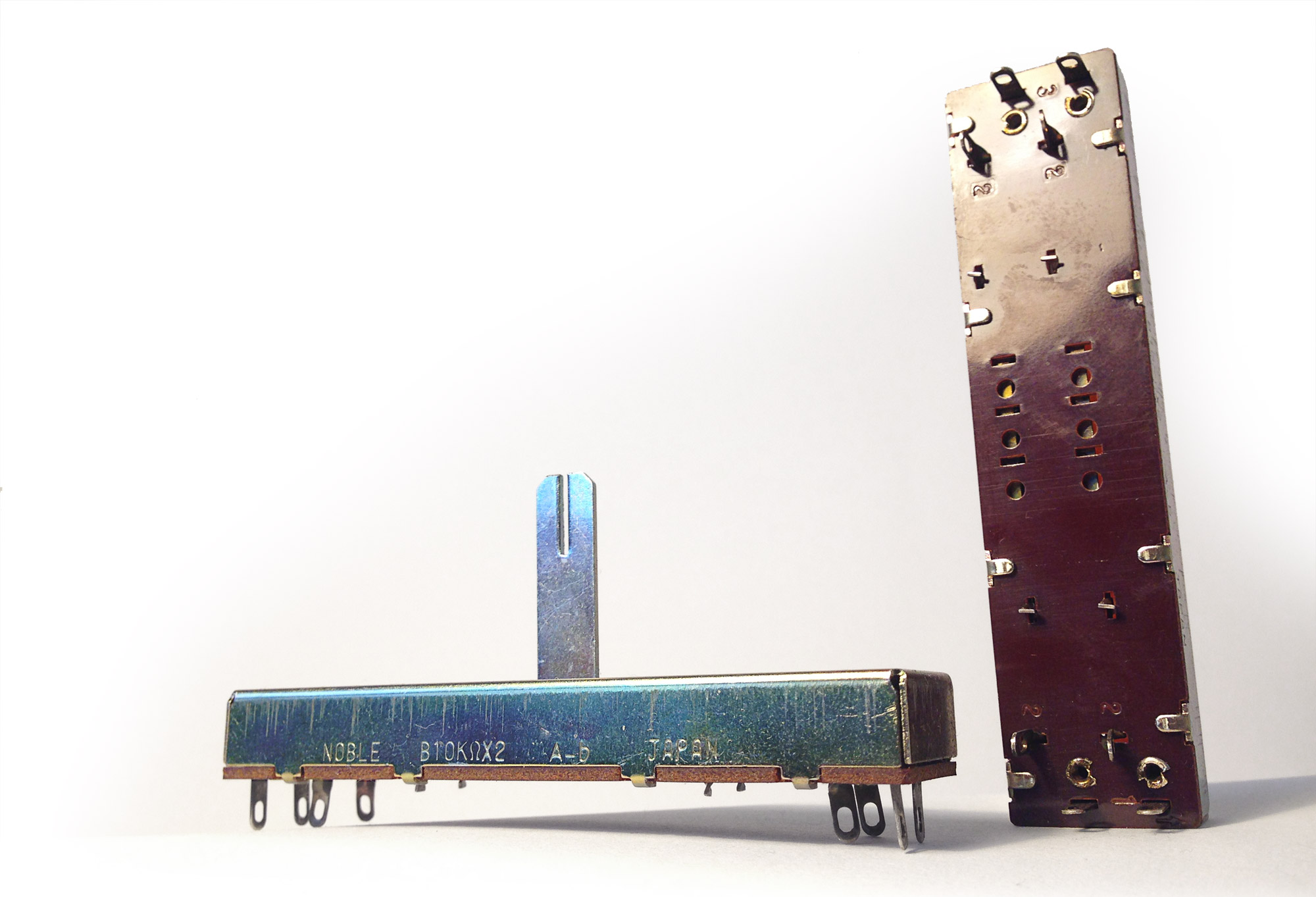 10 KΩ B x 2 lineair – Noble