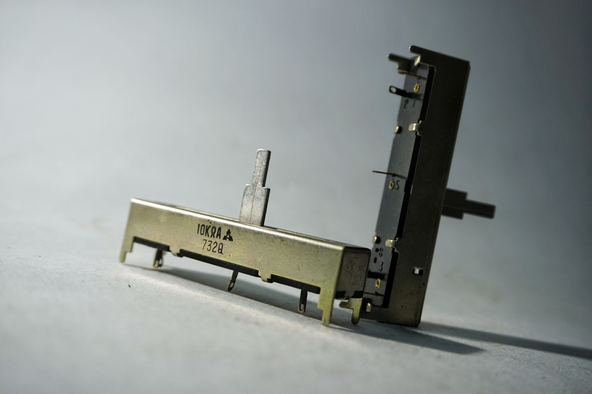 10 KΩ A x 1 logaritmisch – Matsushita
