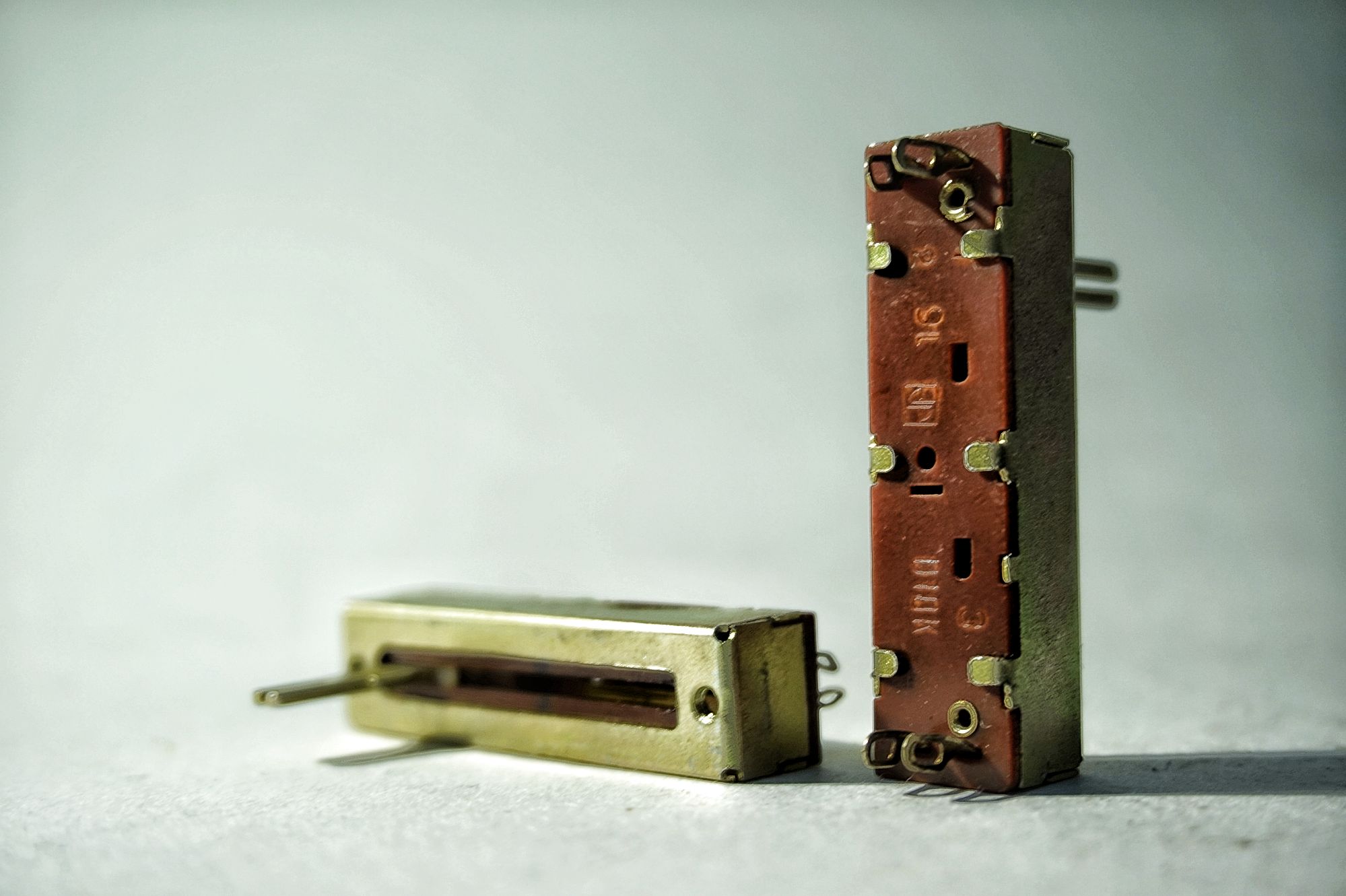 10 KΩ D x 1 logaritmisch – dp