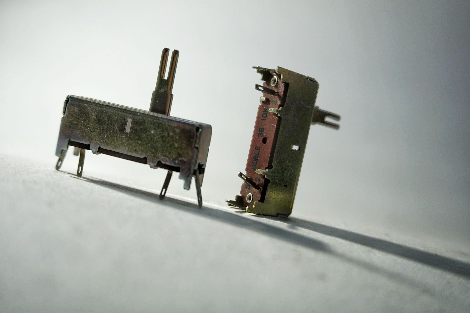 10 KΩ D x 1 logaritmisch –