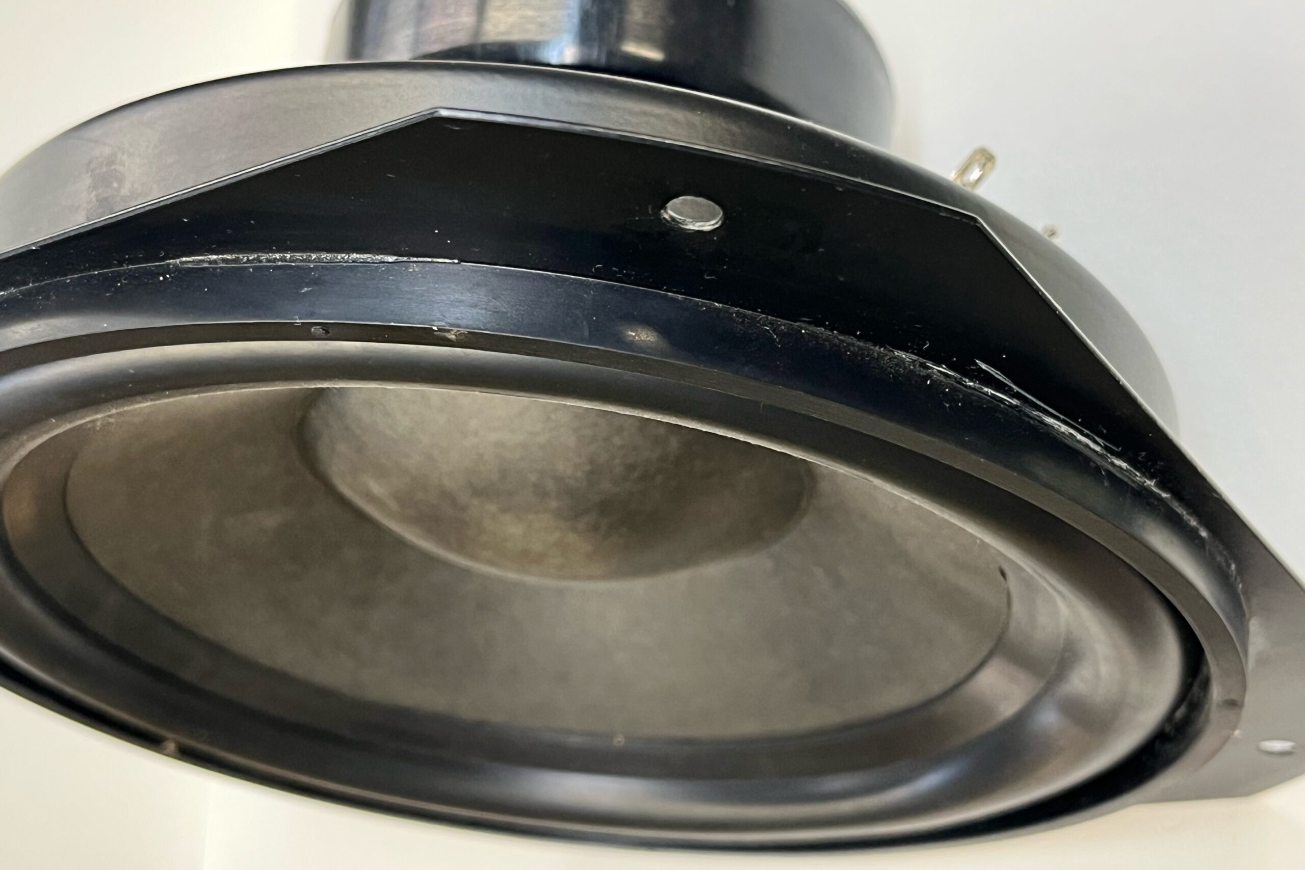 Tesla  – woofer